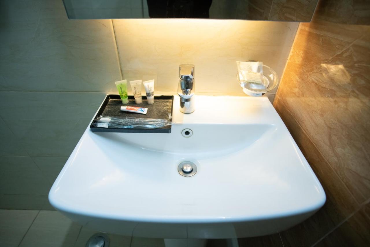 Jatra Hotel Grand Royal Dhaka Ngoại thất bức ảnh